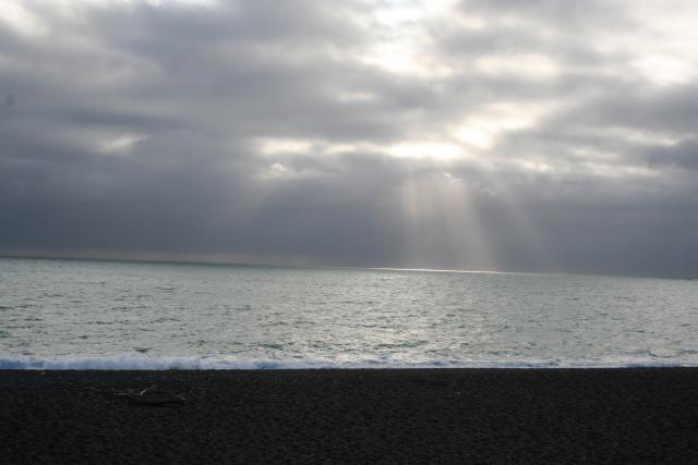 Xmas holidays 08-08 - 029 - Sunrise on South Bay, Kaikoura