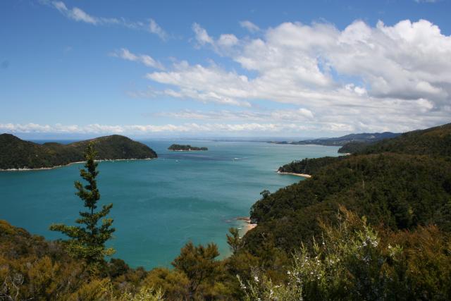 Xmas holidays 08-08 - 052 - Abel Tasman Park - From the lookout above Watering Cove