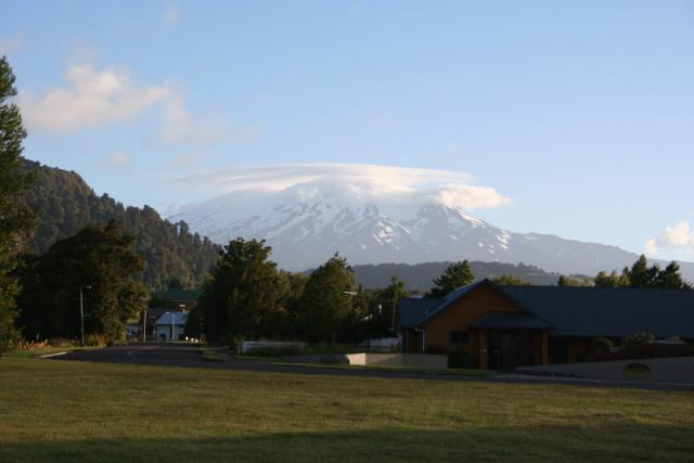 Xmas holidays 08-08 - 139 - Mount Ruapehu, from the motel room