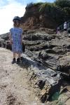 081 Catlins - Charlotte and petrified tree